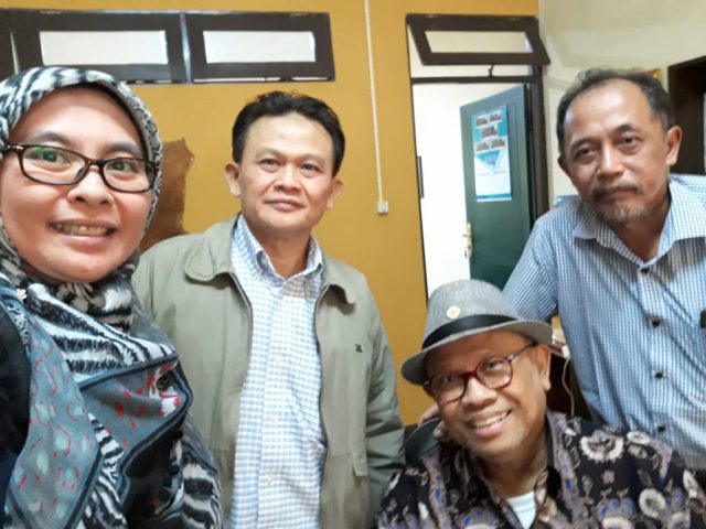 Foto-dengan-Prof.-Hadi-2018-06-07-at-13.07.35-2