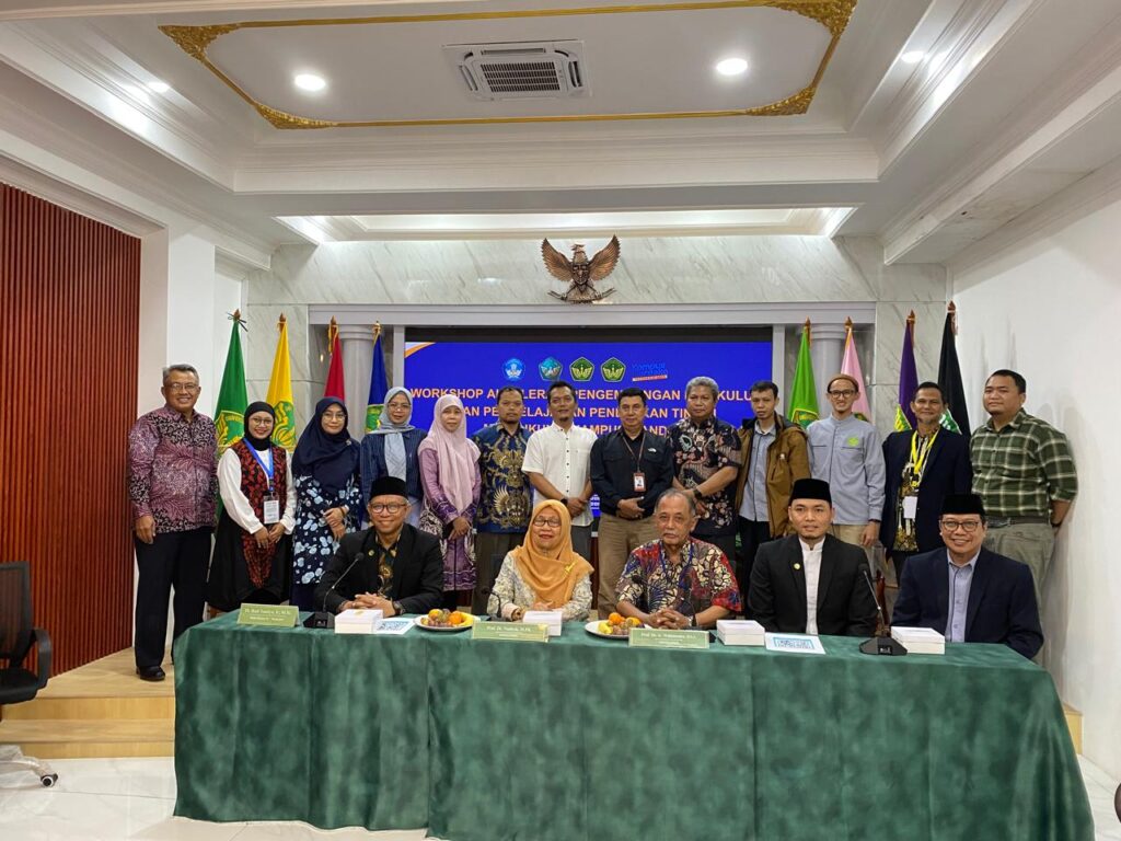 Ketua PS Doktor PSL IPB menjadi narasumber pada Workshop Evaluasi Kurikulum Prodi Ilmu Lingkungan Univ. Ibnu Khaldun (UIKA), Bogor