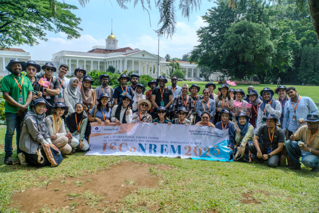 Kuliah Lapang ISCoNREM 2025 di Kebun Raya Bogor